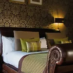 Crathorne Hall 4* 얌