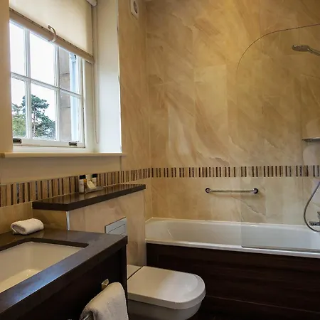 Crathorne Hall Hotell