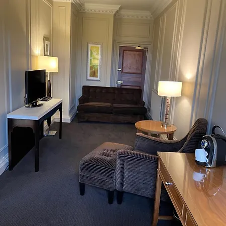 Crathorne Hall 호텔