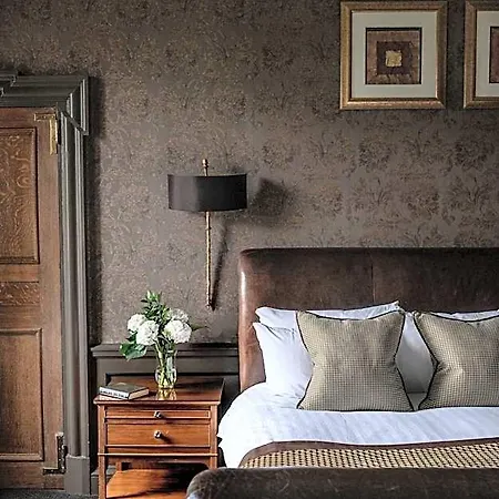 Crathorne Hall Hotel 4*