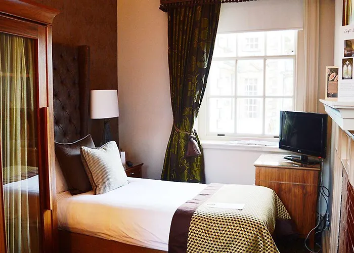Hotel Crathorne Hall 4*