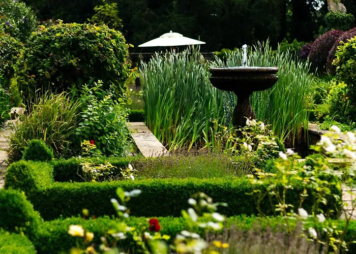 Hotel Crathorne Hall 4*